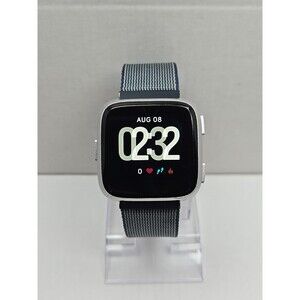 Fitbit Versa FB504 Smartwatch Fitness Heart Rate Bluetooth Extr Bands No Charger